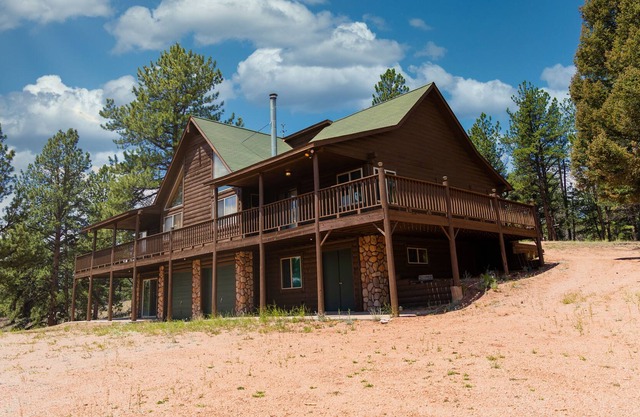 Piney Peak Place has what you're looking for in nature.