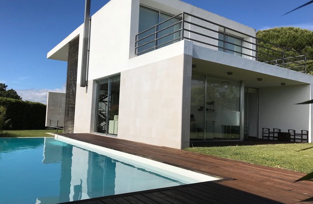 Pinheiro House (Aldeia do Meco Zone)