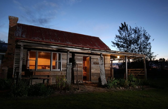 Pioneer Hut - Step back in time