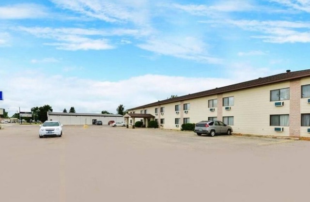 Pipestone Inn