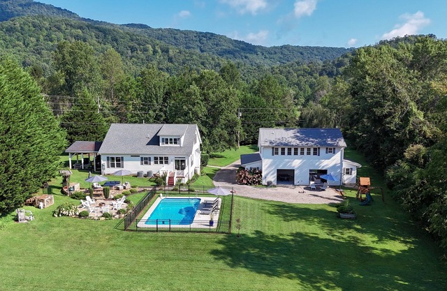 Pisgah Poolside Peaks Retreat | Mountain Views + Private Pool | Near Asheville