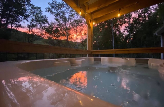 Pisgah Retreat w/Hot Tub & Private River Access