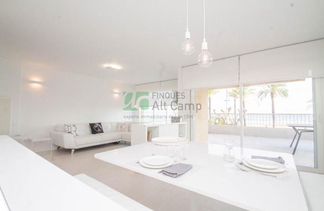 piso alto standing en Segur de Calafell