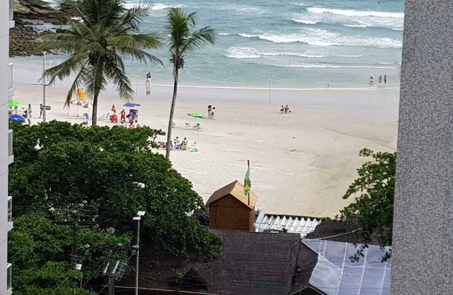 PITANGUEIRAS BEACH - 80 METERS FROM THE SEA - FOOT IN THE SAND - BEACH SERVICE - WIFI