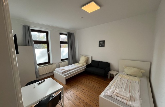 Plöner Straße 59 W2 - 2 bedrooms with parking space