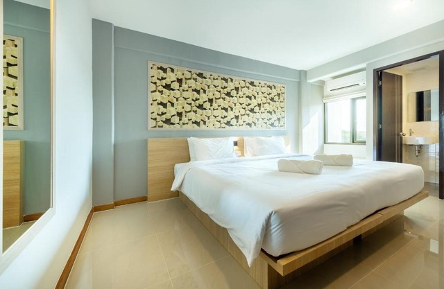 PLAAI Play Hotel