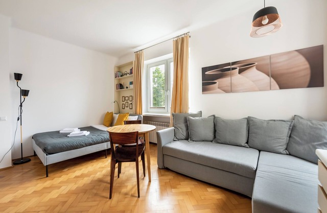 Plac Zbawiciela Comfy Studio
