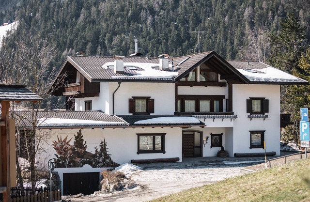 Plan de Corones Lodge Dolomites Ski IN/Ski OUT