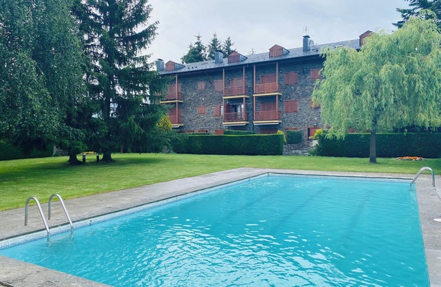 Planta Baja con jardin y piscina en la Cerdanya