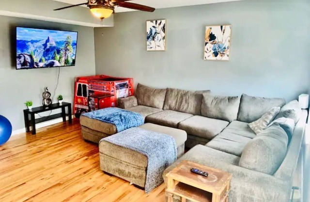 Play & Stay: 3BR with Game Room, 15min to Downtown