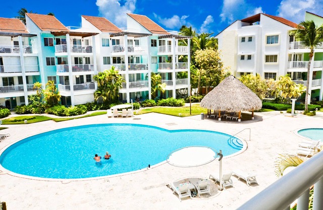 Playa Turquesa O-304 Premier Beachfront Pool View 85mbps wifi