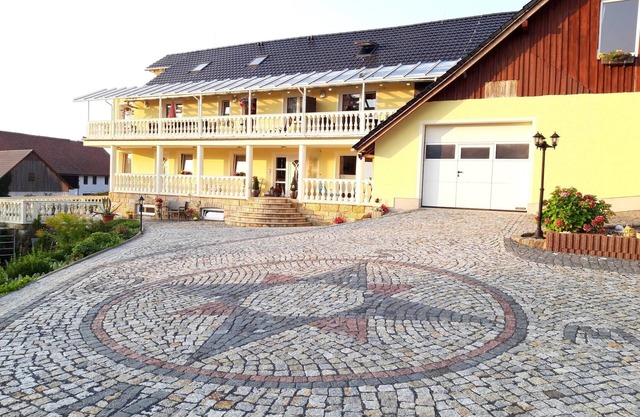 Playful Saxon Retreat