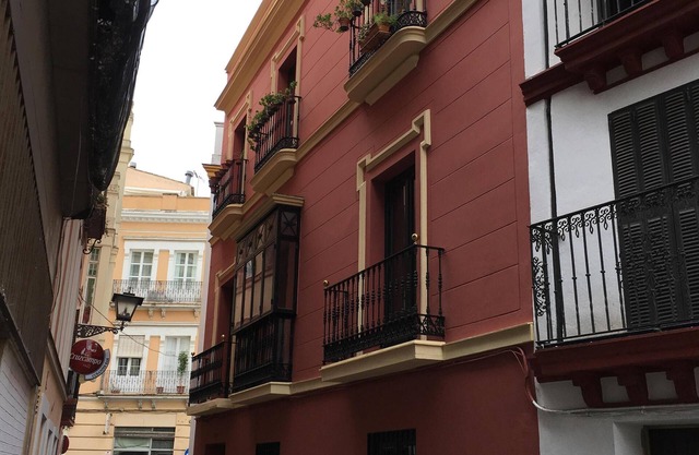 PLAZA ENCARNACIÓN APARTMENT. LUXURY CENTER SEVILLE - 2 BEDROOMS - 4 PAX- WIFI