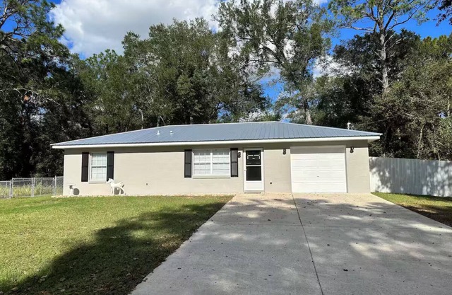 Pleasant 2/2 Home in Ocala