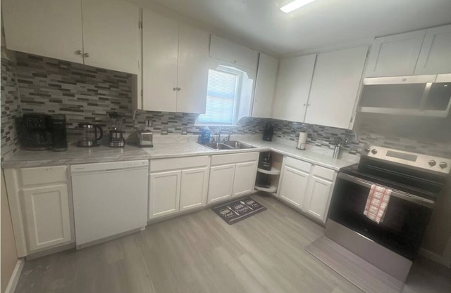 Pleasant 2-bedroom house with AC in charming Midland