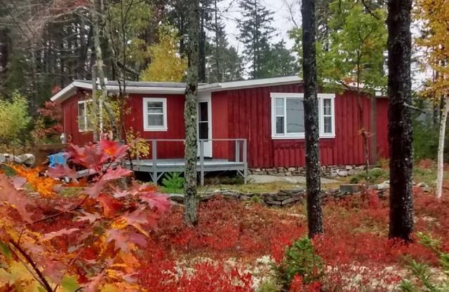 Pleasant , Sunny, Traditional Maine Cottage