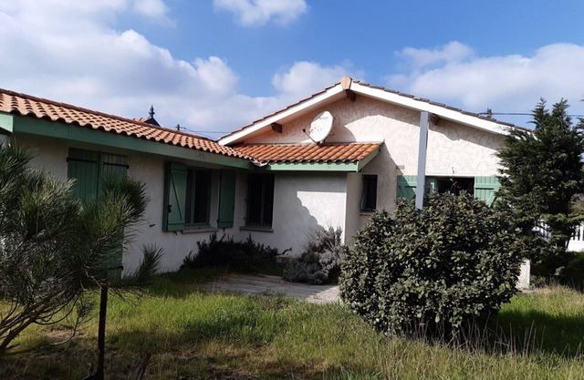 Pleasant type 4 vacation home in the South of France