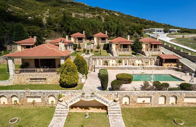 Pleiades Jewel Meropi - Corinthos Pool Bliss