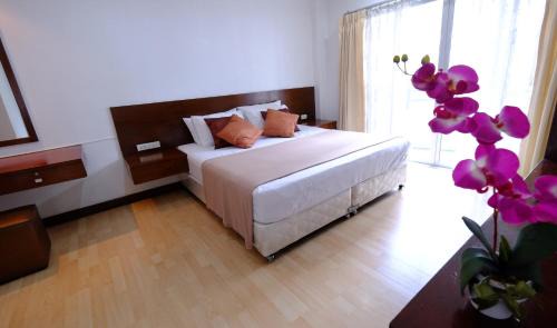 Ploenchit Mansion