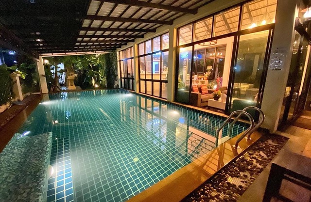 Ploy's Pearl Hotel