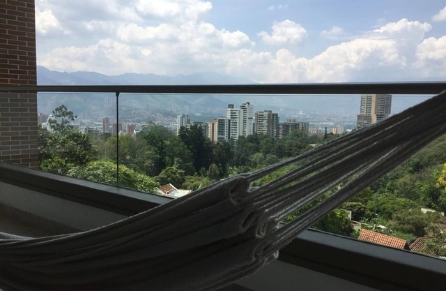 Poblado Modern for families