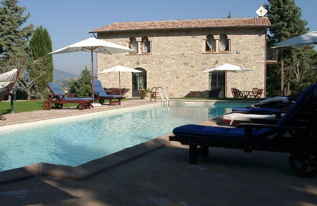 Podere Caldaruccio La Pineta Villa 22 people