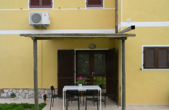 Podere Corte Alle Rose - Yellow Apartment