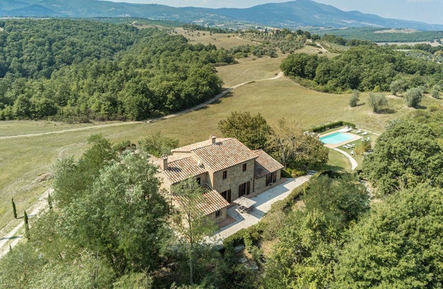 Podere Di Salci 10, Emma Villas
