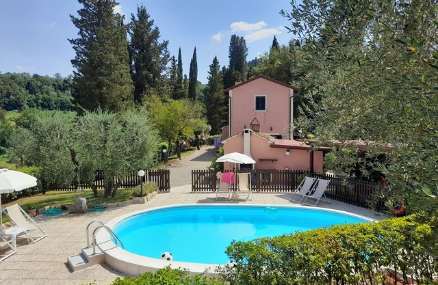 PODERE IL LECCIONE - COZY VILLA IN THE HEART OF THE TUSCAN HILLS