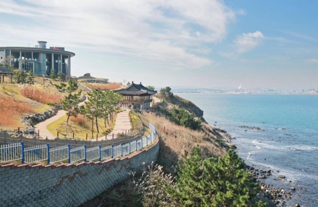 Pohang Yeonorang 187 and Sea Pool Villa