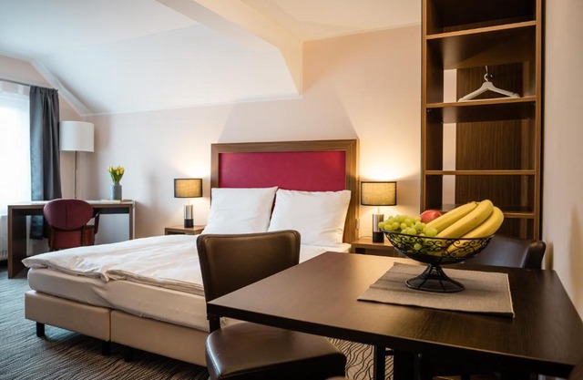 Point Hotel Apartments and Rooms