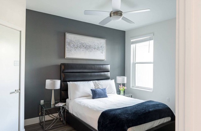 Pointe 2BD 9 - Two Bedroom Apartment, Sleeps 4