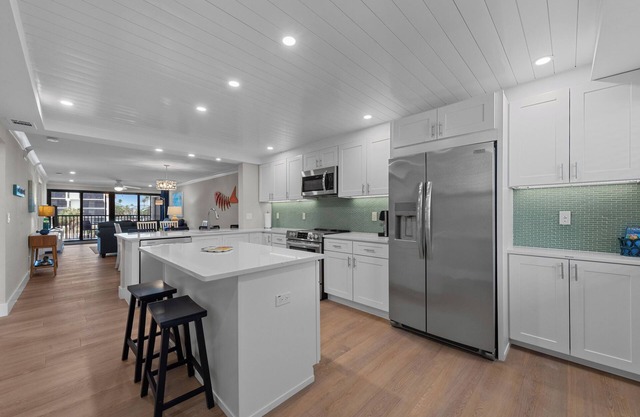 Pointe Santo B26: Sanibel Island Beach Condo with Gulf and Pool Views