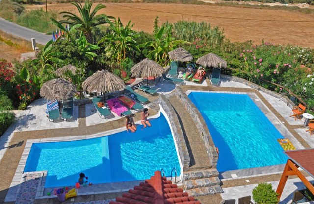 Poledas Apartments