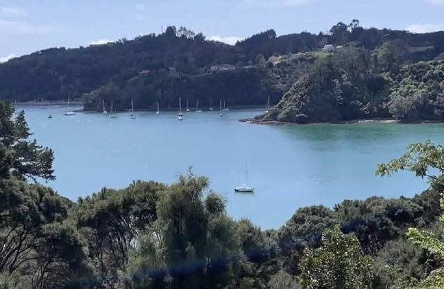 Pomare's Secret - Russell NZ
