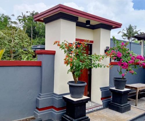 PONDOK KAK SEKEH Special guesthouse and stay in pure Balinese compound