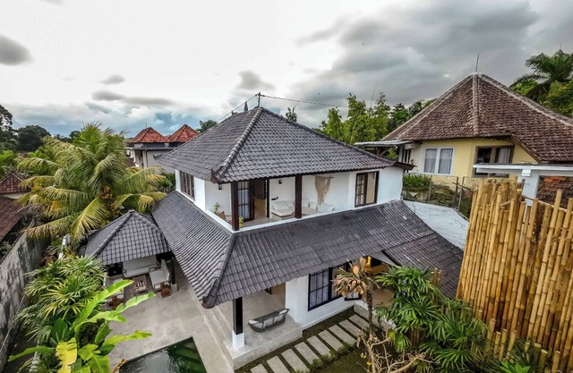 Pondok Villa - Two Bedroom Villa, Sleeps 4