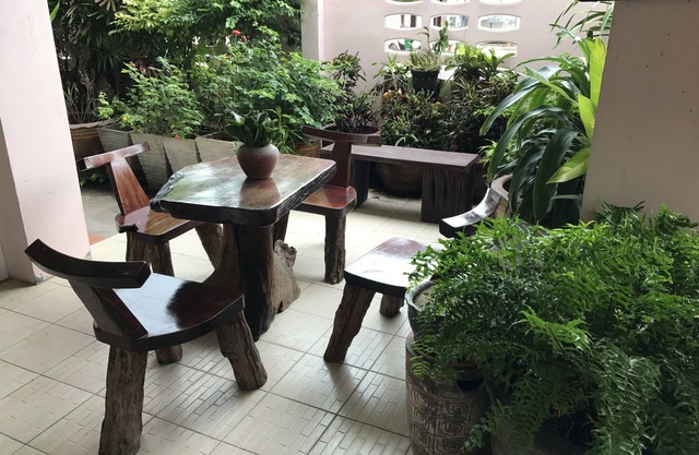 Ponlaan Apartment