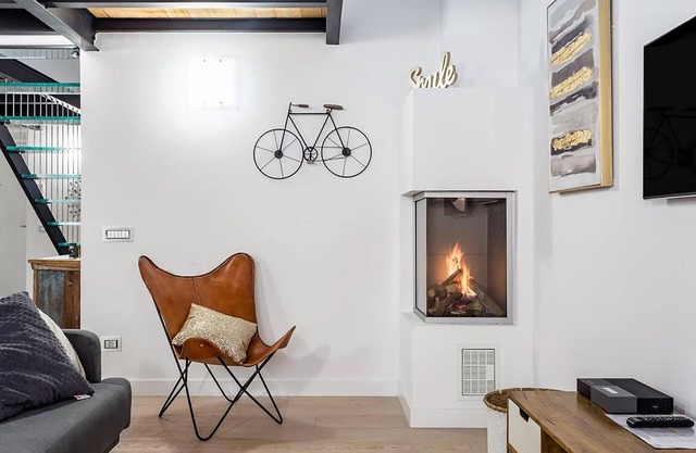 Ponte Milvio Luxury House offers spaces, furniture, services and comfort from 5 STARS.