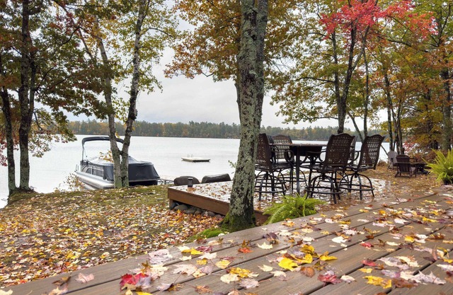 Pontoon Rental Lakefront Stay with Bonfire
