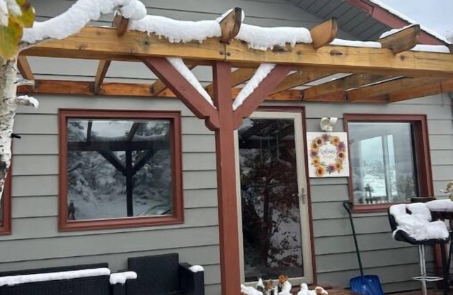 Poo's Corner! Relax w hot tub, mountains & stars!