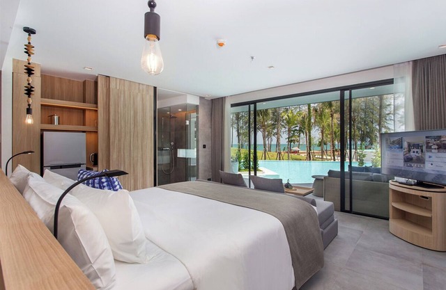 Pool Access Grand Seaview Khao Lak (PS1)