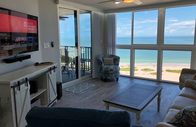 Pool and Hot Tub open! Beachfront Floor to Ceiling Views of Sand Key Beach!
