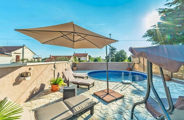 Pool apartment Bakija 1