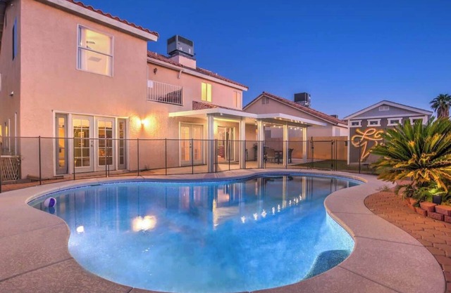 Pool, Game Room & Strip View! 4BR Desert Dazzler