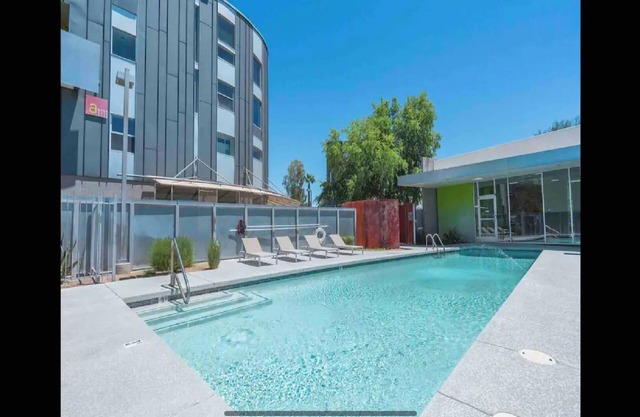 Pool,Gym,Hot Tub. Unique space Families & Groups!