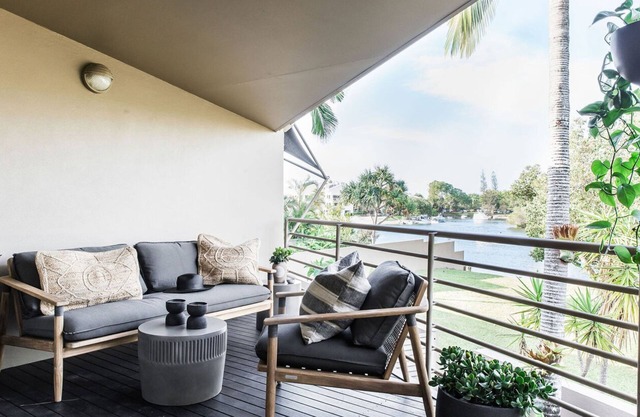 POOL - RIVER VIEW - STYLE - AIR CON