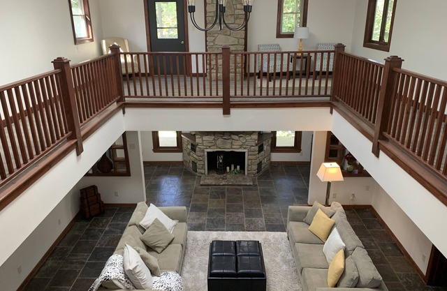 Pool Table, Ping Pong, Sleeps 10, Foosball, King Bed, Pond, Grill, Large Kitchen