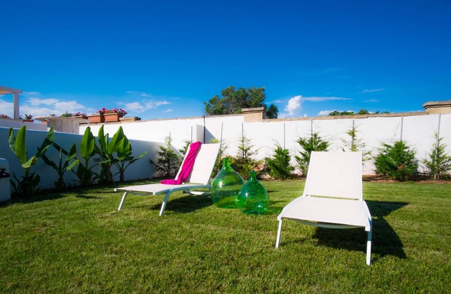 Pool view villa with free wi-fi in Salento