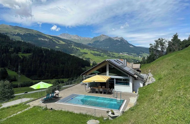 Pool Villa 30 min from St. Moritz
